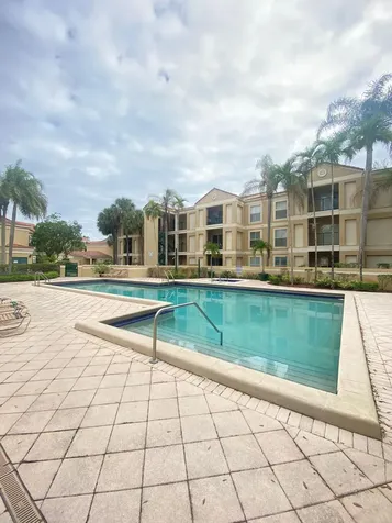 949 Riverside Drive Coral Springs FL 33071