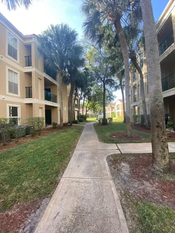 949 Riverside Drive Coral Springs FL 33071