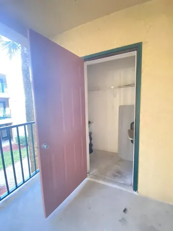 949 Riverside Drive Coral Springs FL 33071