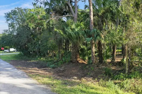 8501 N Pennylane Fort Pierce FL 34951