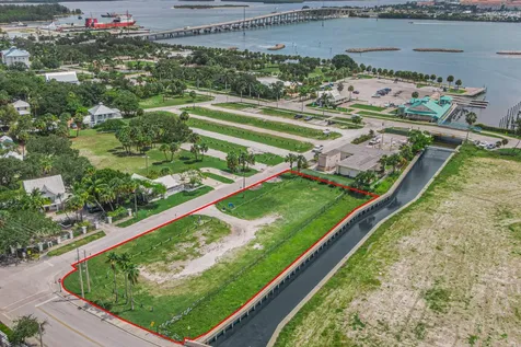 125 A E Backus Avenue Fort Pierce FL 34950