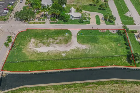 125 A E Backus Avenue Fort Pierce FL 34950