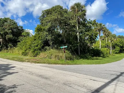 4200 SE Peterson Lane Stuart FL 34997