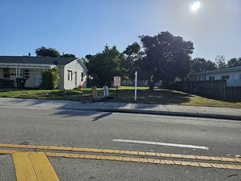 618 N Federal Highway Lake Worth Beach FL 33460