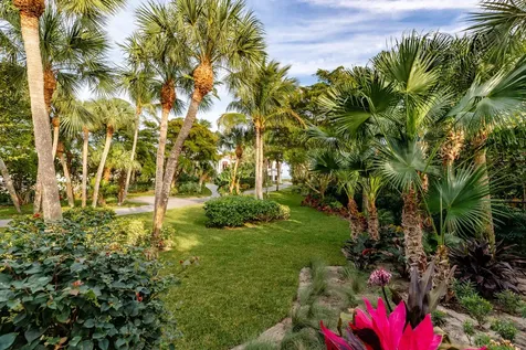 6722 N Highway A1a Hutchinson Island FL 34949