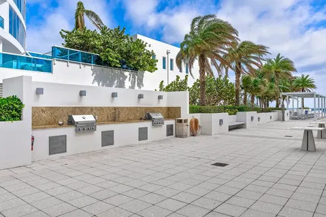 2751 S Ocean Drive Hollywood FL 33019