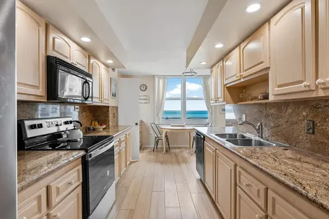 2751 S Ocean Drive Hollywood FL 33019
