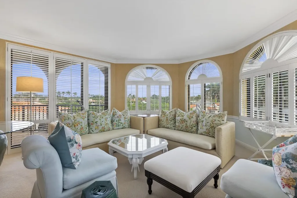 200 Bradley Place Palm Beach FL 33480