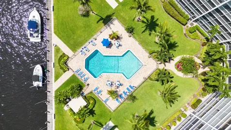 400 N Federal Highway Deerfield Beach FL 33441