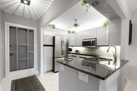 400 N Federal Highway Deerfield Beach FL 33441