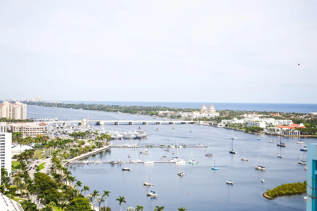 222 Lakeview Avenue West Palm Beach FL 33401