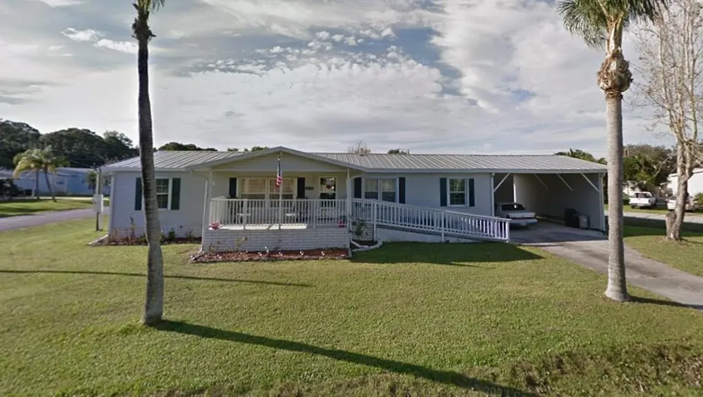 6325 Se Colonial Drive Stuart FL 34997