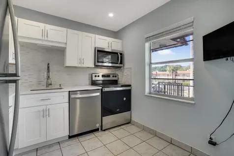 6 Abbey Lane Delray Beach FL 33446