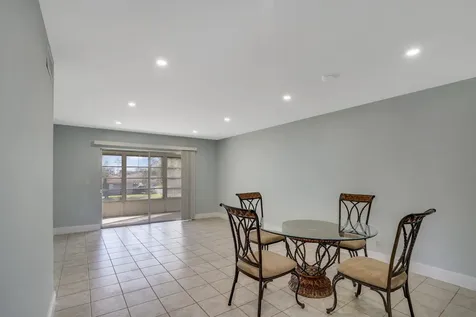 6 Abbey Lane Delray Beach FL 33446