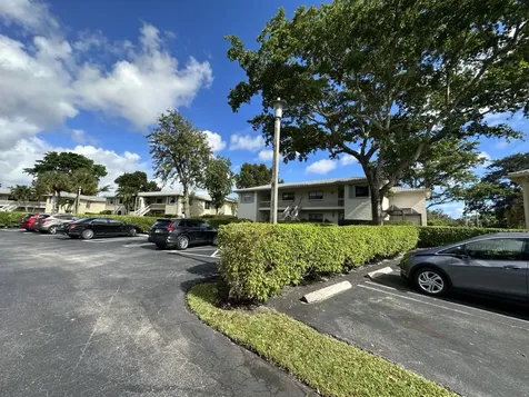 5 Westgate Lane Boynton Beach FL 33436