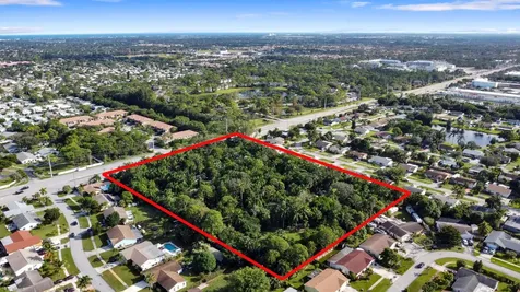 6285 S Military Trail Lake Worth FL 33463