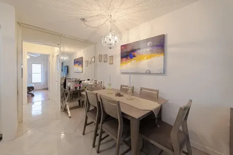 800 Sw 11th Avenue Hallandale Beach FL 33009