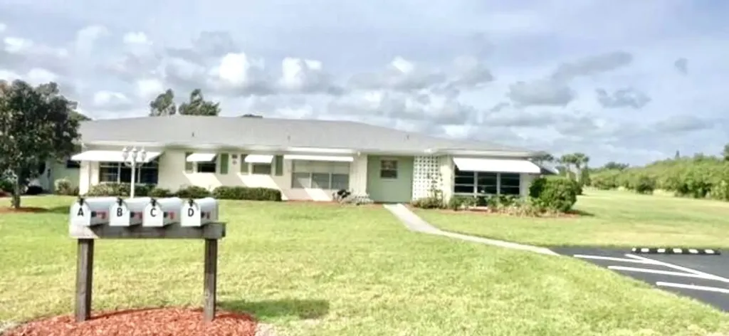 905 Savannas Point Drive Fort Pierce FL 34982