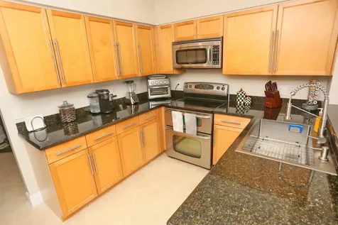 23085 Aqua View Boca Raton FL 33433