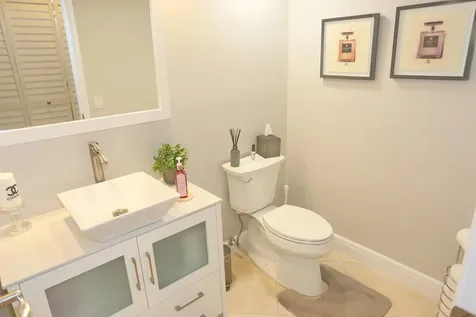 23085 Aqua View Boca Raton FL 33433