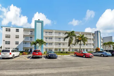 1049 Exeter C Boca Raton FL 33434