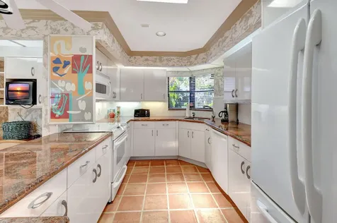 22 Bristol Lane Boynton Beach FL 33436