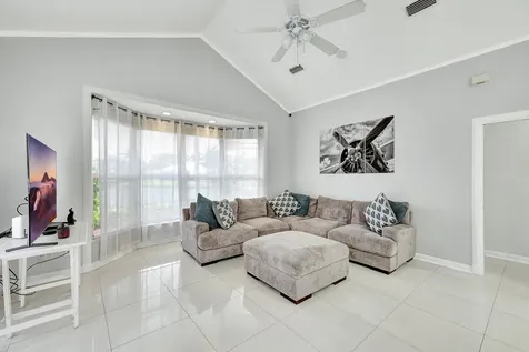 1711 Sw Mockingbird Drive Port Saint Lucie FL 34986