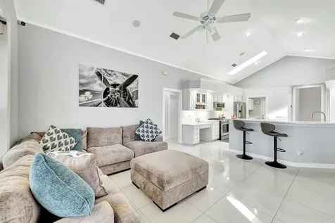 1711 Sw Mockingbird Drive Port Saint Lucie FL 34986