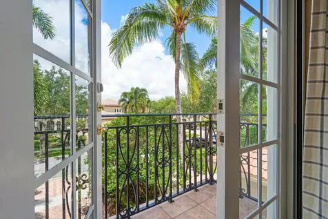 17952 Villa Club Way Boca Raton FL 33496