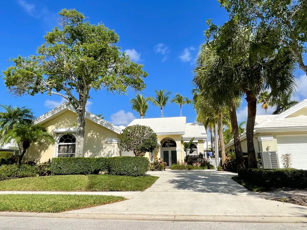 2735 Meadowlark Lane West Palm Beach FL 33409