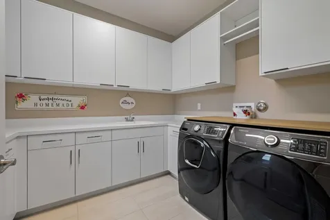 8821 Skyward Street Boca Raton FL 33496