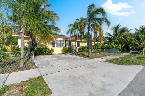 1440 NW 3rd Street Boynton Beach FL 33435