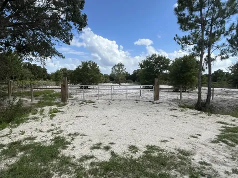 16916 NW 262nd Street Okeechobee FL 34972