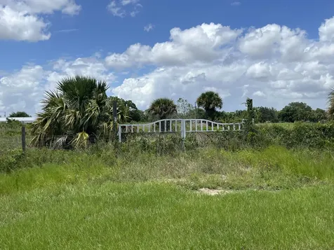 18281 NW 276th Street Okeechobee FL 34972