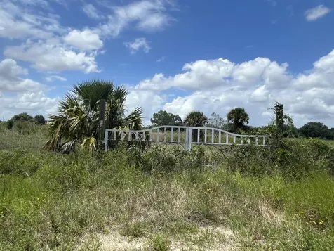 18281 NW 276th Street Okeechobee FL 34972