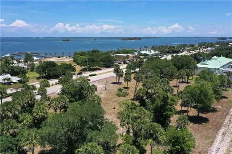 1531 Us Highway 1 Highway Sebastian FL 32958