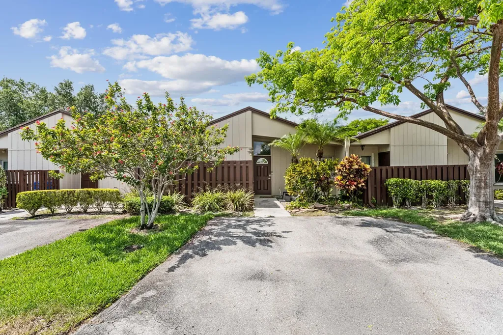 11606 Orange Blossom Lane Boca Raton FL 33428