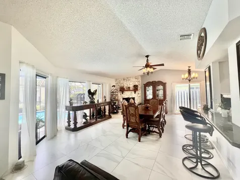 20951 Chisolm Way Boca Raton FL 33428