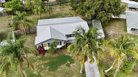 755 Sw Babbit Drive Port Saint Lucie FL 34953