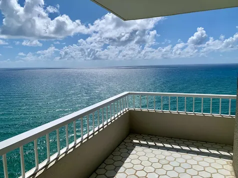 5540 N Ocean Drive Riviera Beach FL 33404