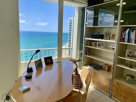 5540 N Ocean Drive Riviera Beach FL 33404