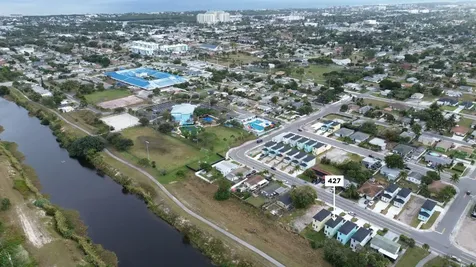 427 Nw 13th Avenue Boynton Beach FL 33435
