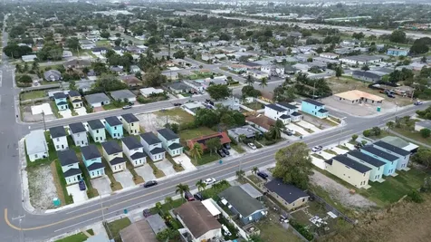 427 Nw 13th Avenue Boynton Beach FL 33435