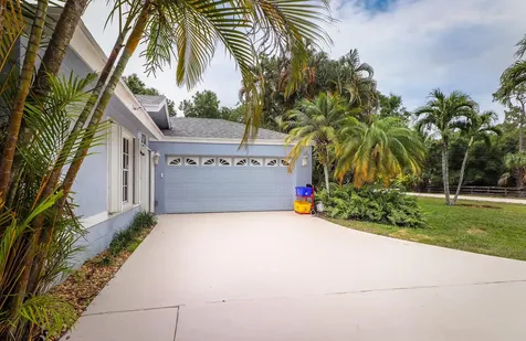 15857 87th Trail Palm Beach Gardens FL 33418