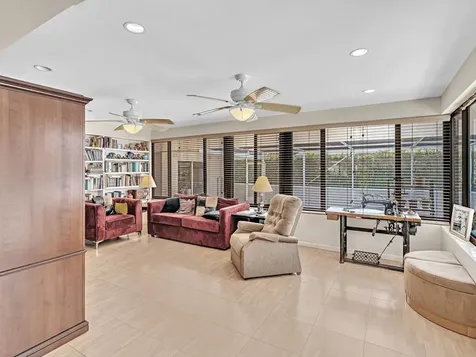 19321 Ne 18th Place Miami FL 33179
