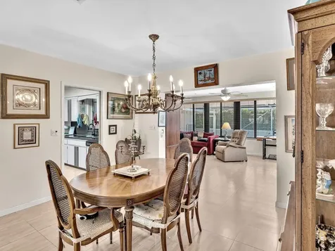 19321 Ne 18th Place Miami FL 33179