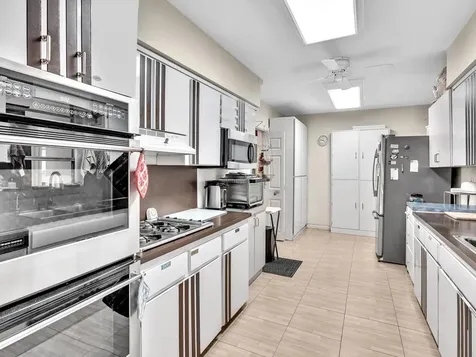 19321 Ne 18th Place Miami FL 33179