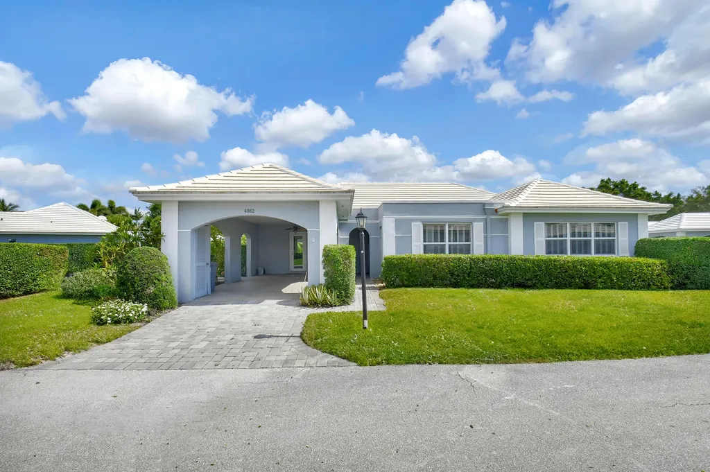 4862 S Lake Drive Boynton Beach FL 33436