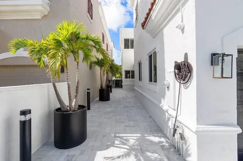 350 E Royal Palm Road Boca Raton FL 33432