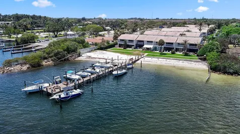 702 Ne 20th Lane Boynton Beach FL 33435